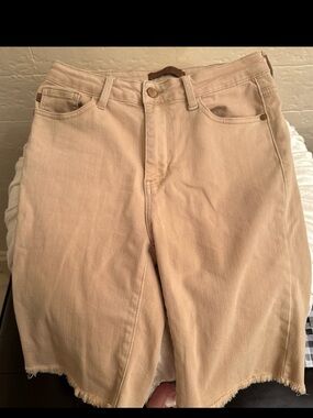 Judy Blue frayed Khaki Bermuda Shorts